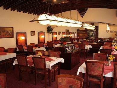 Attic Otel Prag