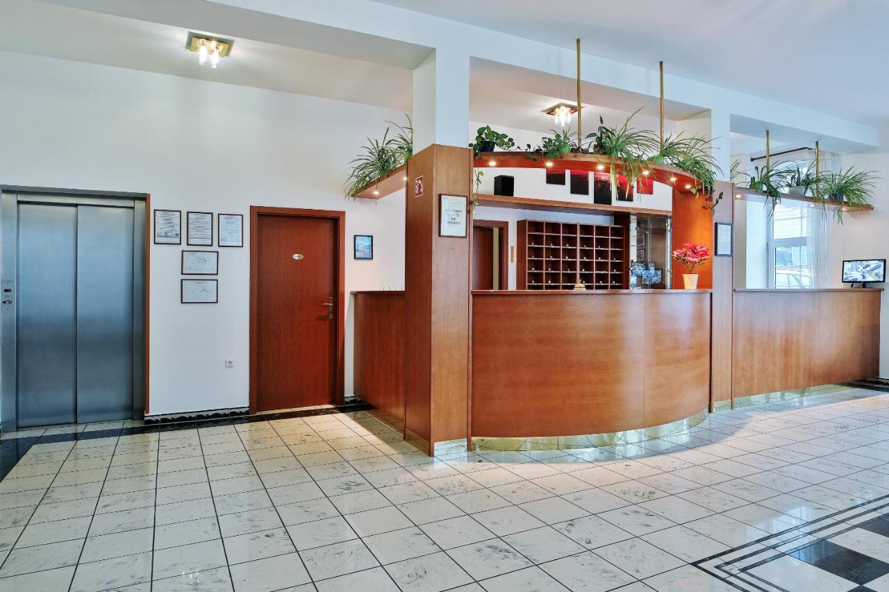 Otel Attic 3*